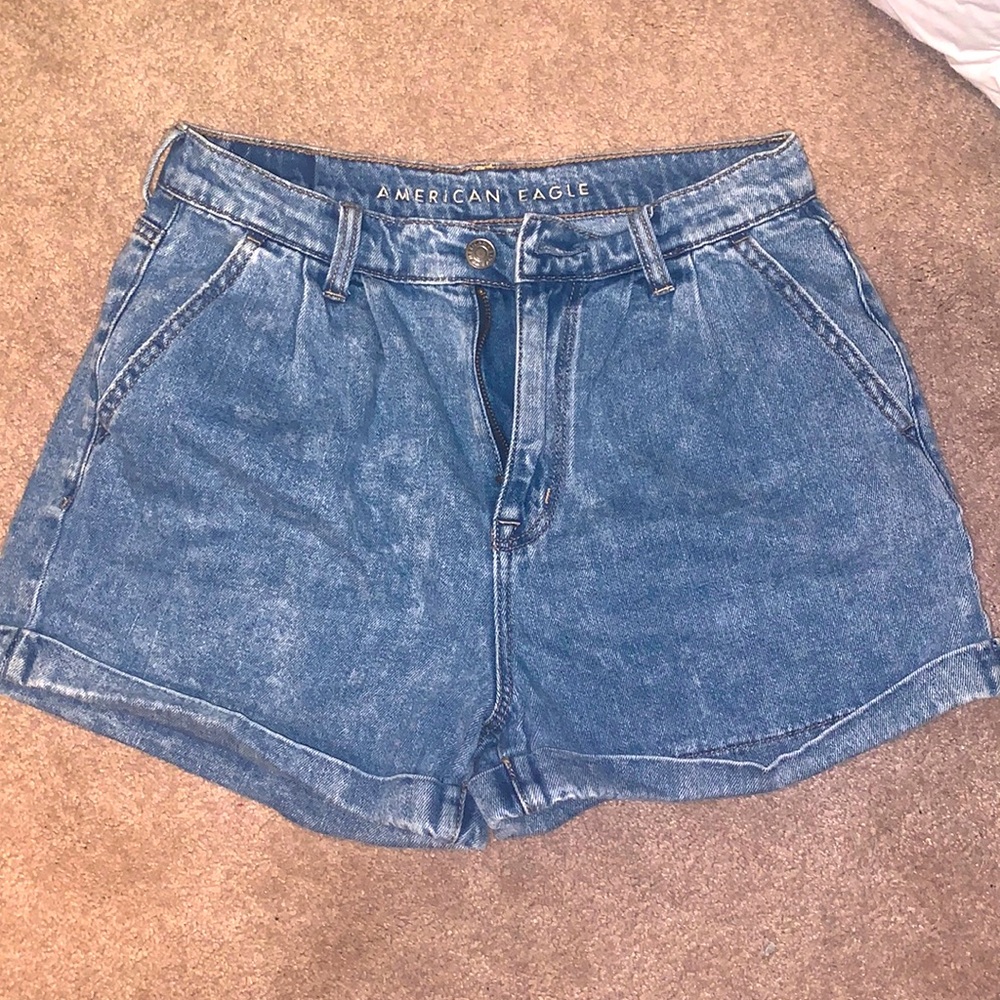 American Eagle Mom Short